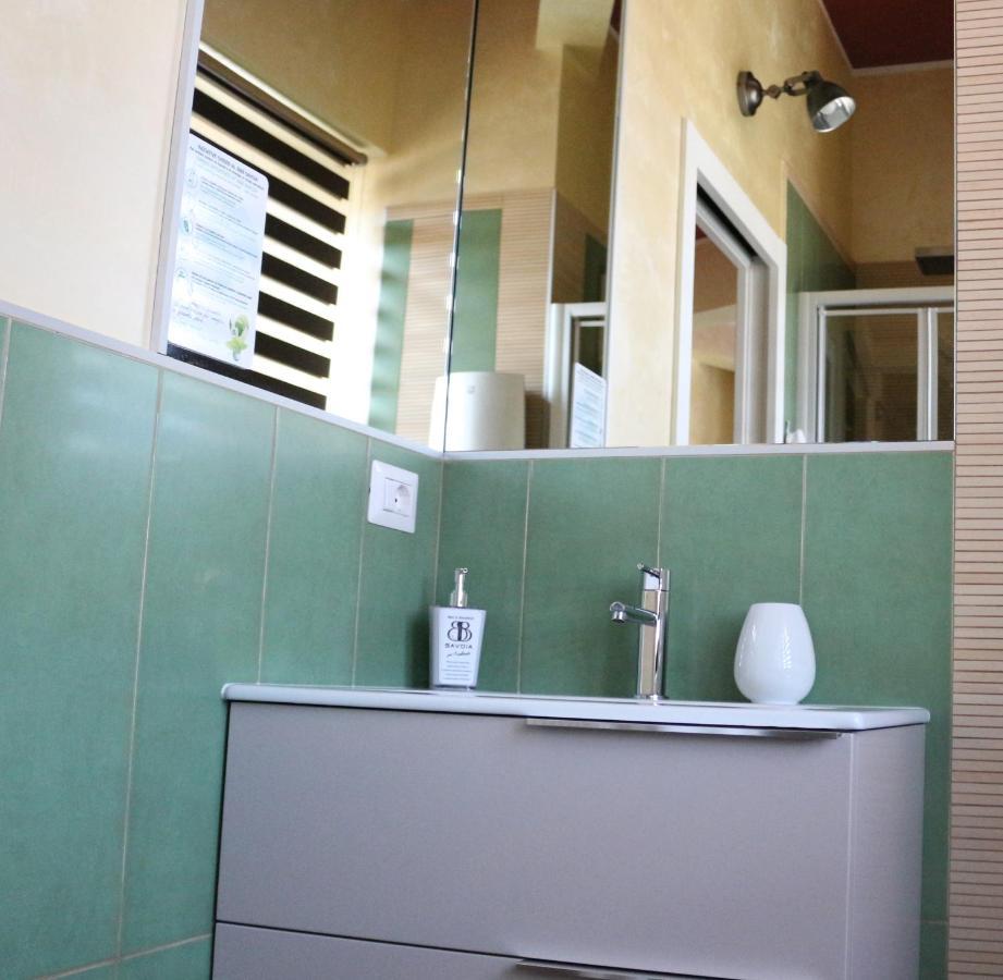 Bb Savoia Bed & Breakfast *